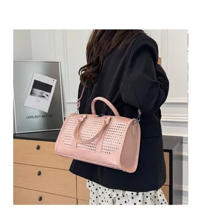 Grote holle schoudertas voor dames, vintage casual reistas handtas met grote capaciteit.