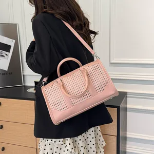 Grote capaciteit roze uitgeholde schoudertas mode casual dames handtas reistas shopper