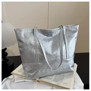 Silberne metallische Tote Bag, wasserdichte Umhängetasche, große Einkaufstasche Detailansicht