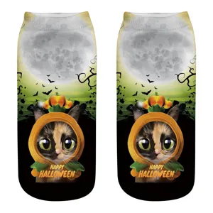 Halloween 3D Katzen bedruckte Socken Detail, süßes Kürbis-Design, weicher Stoff.