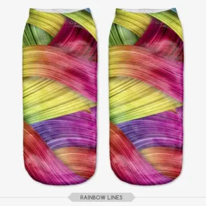 Calzini corti stampati 3D linee arcobaleno, calzette fantasia astratta colorata moda.