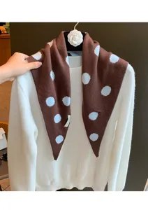 Écharpe triangulaire en tricot à pois de couleur contrastée, foulard rétro multifonctionnel