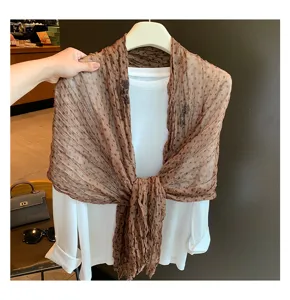 Vintage brauner Leo-Print Knitter Schal für Damen, eleganter langer Hals- und Schulterschal.