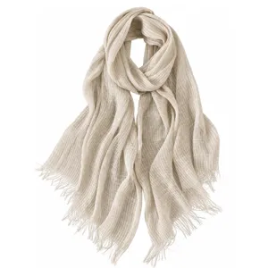 Beige texturierter Fransen-Schal für Damen, elegante lässige einfarbige Halsbekleidung.