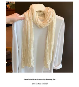 Elegantes Damen Schal Tuch leicht knitternd lang weich bequem stilvoll Halstuch Damenmode.