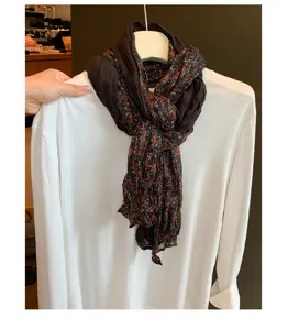 Vintage Leo-Print Falten dünner Hals Seidenschal Damen langer Mode Schal Detailansicht