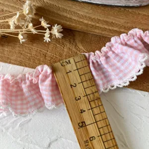 Bordo in pizzo a quadri rosa e bianco con finitura picot per cucito fai da te e vestiti per bambole.