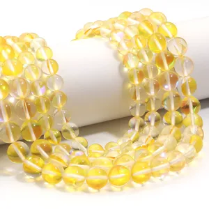 Detailopname van gele flash kristal ronde kralen, perfect voor DIY sieradenaccessoires.