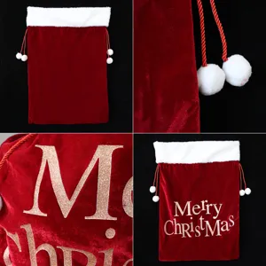Sac de cadeau de Noël en velours rouge avec bordure en fausse fourrure, cordon festif.