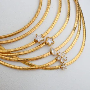 Mehrlagige goldene Klingenketten Halskette mit funkelnden Zirkon Anhängern, Edelstahl Schmuck.