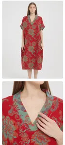 Details des Damen Baumwoll Doppelgaze Nachthemds mit V-Ausschnitt und vintage Blumen-Jacquard.