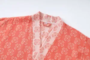 Double layer gauze cotton yukata bathrobe collar detail, soft floral homewear top.