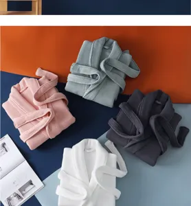Peignoir d'hôtel en coton pur détail, vêtement de nuit absorbant pour couple épais.