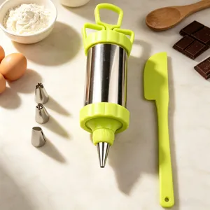 Set pressa per biscotti in acciaio inossidabile con beccucci per dolci e pasticceria.