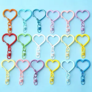 Colorful heart-shaped alloy keychain clips DIY jewelry accessories, charming bag charms.