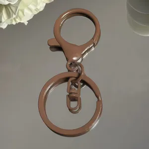 Brauner lackierter Metall Schlüsselanhänger 3-teiliges Set DIY Taschen Zubehör Handgemacht