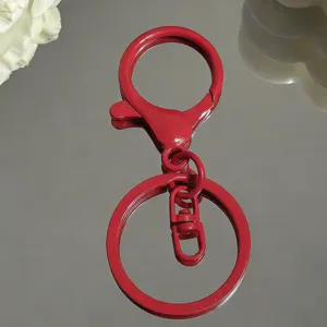 Roter Metall 8-foermiger Schlüsselanhänger Beschlag Set, langlebiges DIY Zubehör für Taschen.