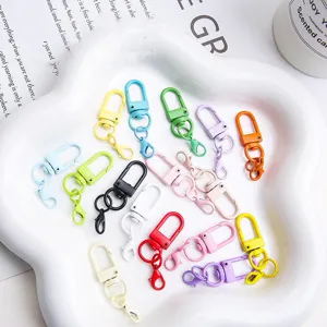 Bunte Metall Karabinerhaken Drehbare Schnallen fuer DIY Plueschpuppe Tasche Zubehoer