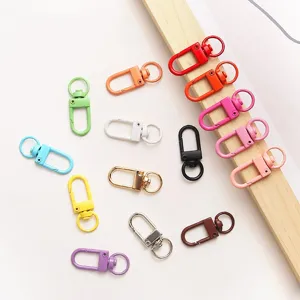 33mm bunte Metall Karabinerhaken, kleine Torhaken mit Einbrennlack für Taschen Zubehör.