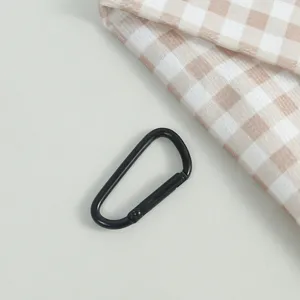 Schwarzer Metall Karabinerhaken D-Ring Federclip für DIY Taschen Schlüsselanhänger Schmuck.