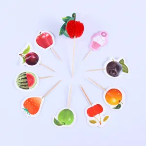 Aderezos de pastel de frutas con palillos de madera, decoraciones de postres para fiestas.