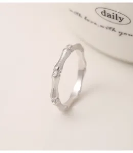 Bague jonc en argent S925 motif bambou pour femme, style rétro brossé bijou de doigt élégant.