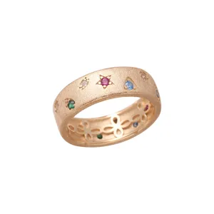 Bague en argent S925 style italien avec finition or rose mat et beaux zircons colorés.