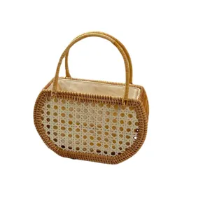 Borsa a mano in rattan intrecciato stile retrò francese, elegante borsa di paglia chic.