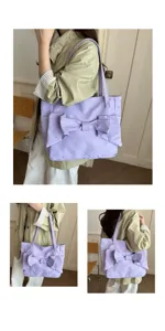 Dettaglio della borsa tote viola in tela con grande fiocco e stampa stelle, stile Y2K.