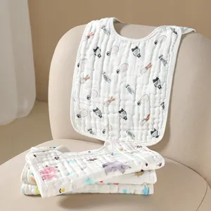 Bavoir de bébé en double gaze de coton douce avec joli imprimé, très absorbant.