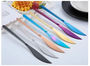 Juego de cuchillos para bistec de acero inoxidable, cubiertos coloridos de cocina.