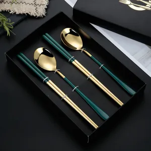Set di cucchiai e bacchette in acciaio inossidabile stile coreano verde oro regalo