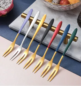 Set di forchette da frutta in acciaio inossidabile colorato con due denti per dolci.