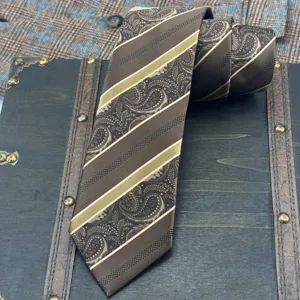 Vintage paisley striped necktie for men, high-density jacquard brown tie for business formal wear.