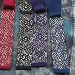 Cravatte in maglia Fair Isle rétro autunno inverno, punta piatta, accessori eleganti.