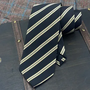 Corbata clásica a rayas negras para hombre, elegantes rayas doradas diagonales, seda tejida.