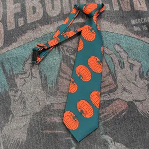 Korean vintage green pumpkin necktie, funny pre-tied short tie for women and kids.