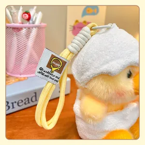 Lindo colgante de peluche de pollito con diseño de cáscara de huevo, llavero suave para bolso.