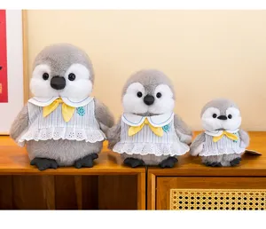 Leuke pinguin pluche set, zachte knuffelpop met zeemansjurk voor kinderkamer decoratie.