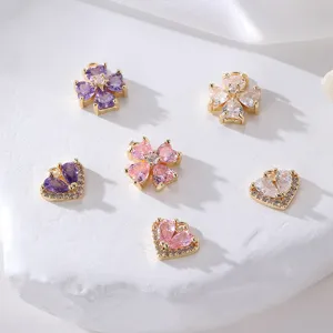 Fashion Micro Pave Rhinestone Four Leaf Clover Heart Pendant For DIY Necklace Earring Accessories Elegant Brass Gold Plated Clover Charm Jewelry Findings