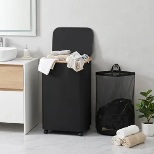Cesto per biancheria mobile con coperchio e ruote, grande contenitore per vestiti sporchi a casa.