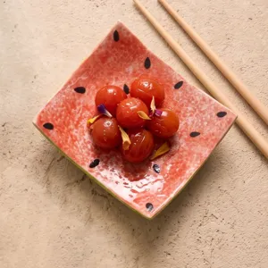 Piatto in ceramica dipinto a mano a forma di anguria piatto da portata creativo per dolci e casa