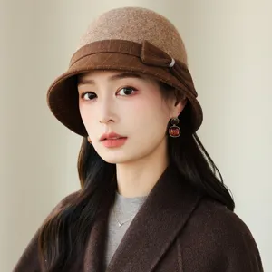 Damen Vintage Hepburn Stil Polyester Beckenhut Winter Warm Cloche Hut Mit Schleife Strass Kariert Elegant Fischerhut