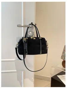 Klassieke zwarte suède schoudertas voor dames, veelzijdige retro kussen handtas dagelijks.