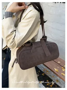 Vintage brown boston shoulder bag for women, elegant daily casual commuter handbag.