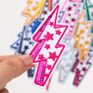 Toppa ricamata con paillettes a forma di fulmine termoadesiva decorativa fai da te.