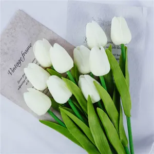 Künstlicher PU-Tulpen Blumenstrauß, lebensechte weiße Blumenarrangements für Tischdeko Zuhause.