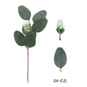 Kunstmatige eucalyptus tak met wit fruit detail voor thuis tafeldecoratie projecten.