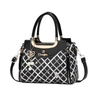 Stylish black white lattice shoulder bag commuter handbag with chain pearl pendant