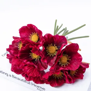 Bouquet di fiori di papavero artificiali rossi per decorazione di nozze a casa tavola